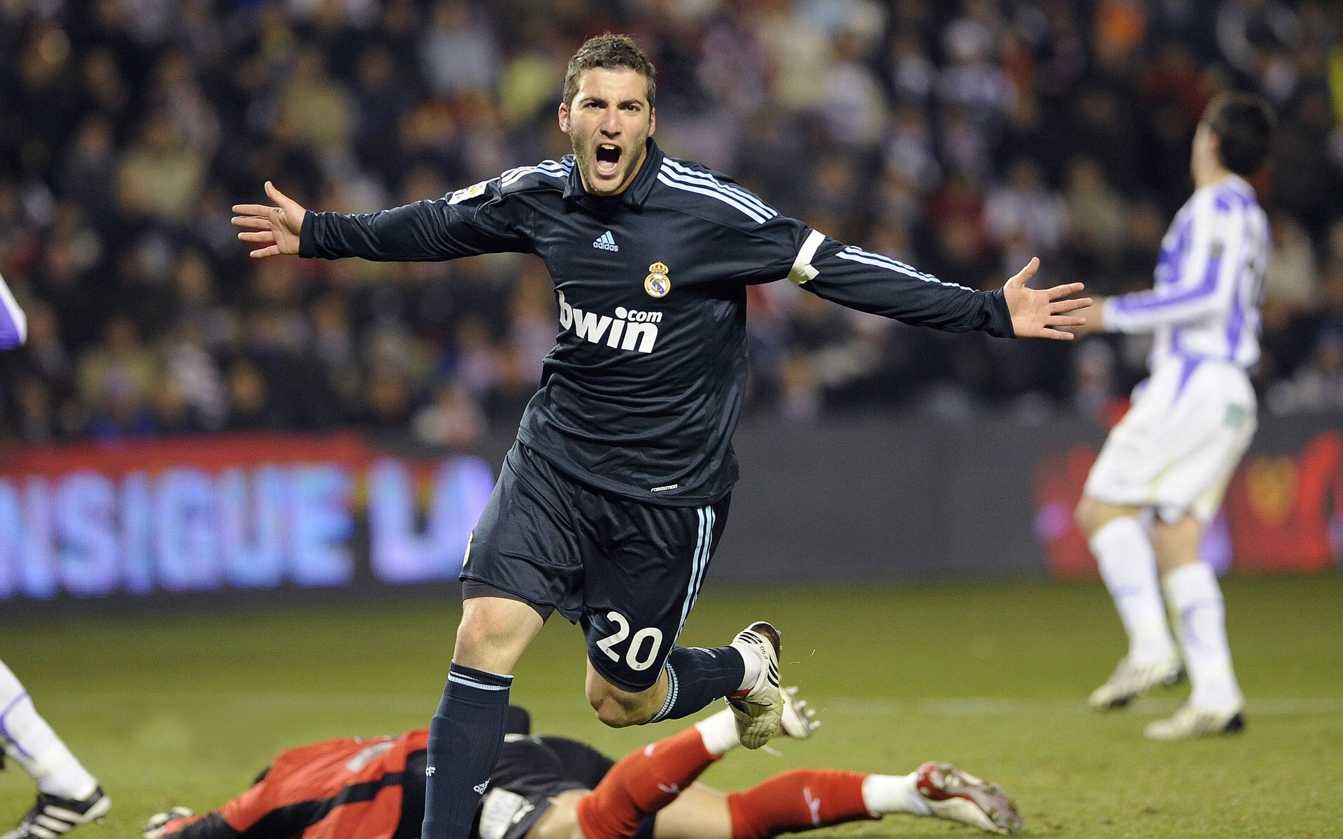 勇士新人在采访中称将全力以赴争取机会,勇士新来的球员是哪位